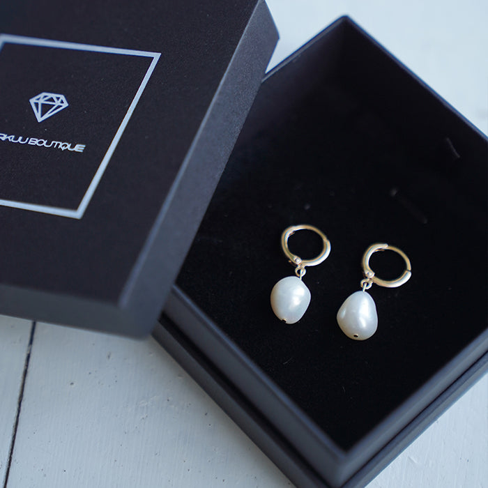 Gold plated earrings with natural pearls, 10-11mm