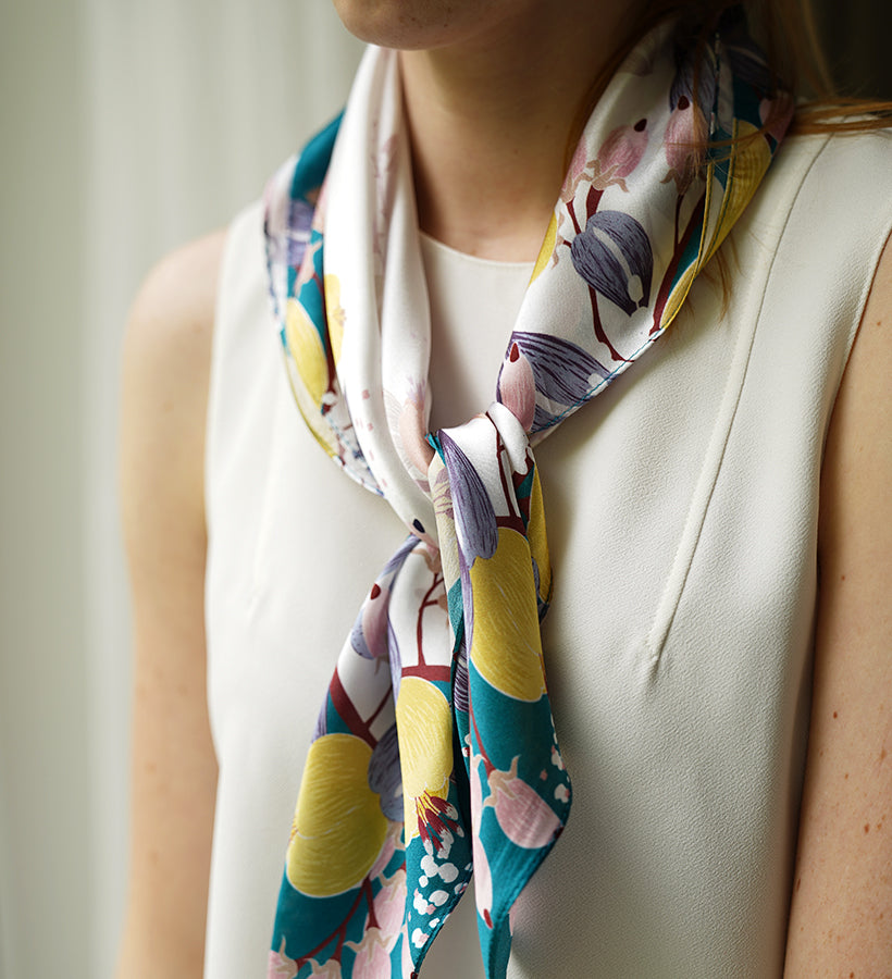 100% silk scarf "Flowers"