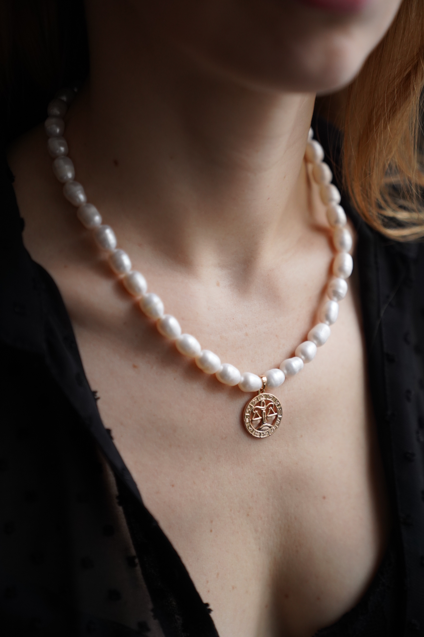 Pearl necklace with your zodiac sign