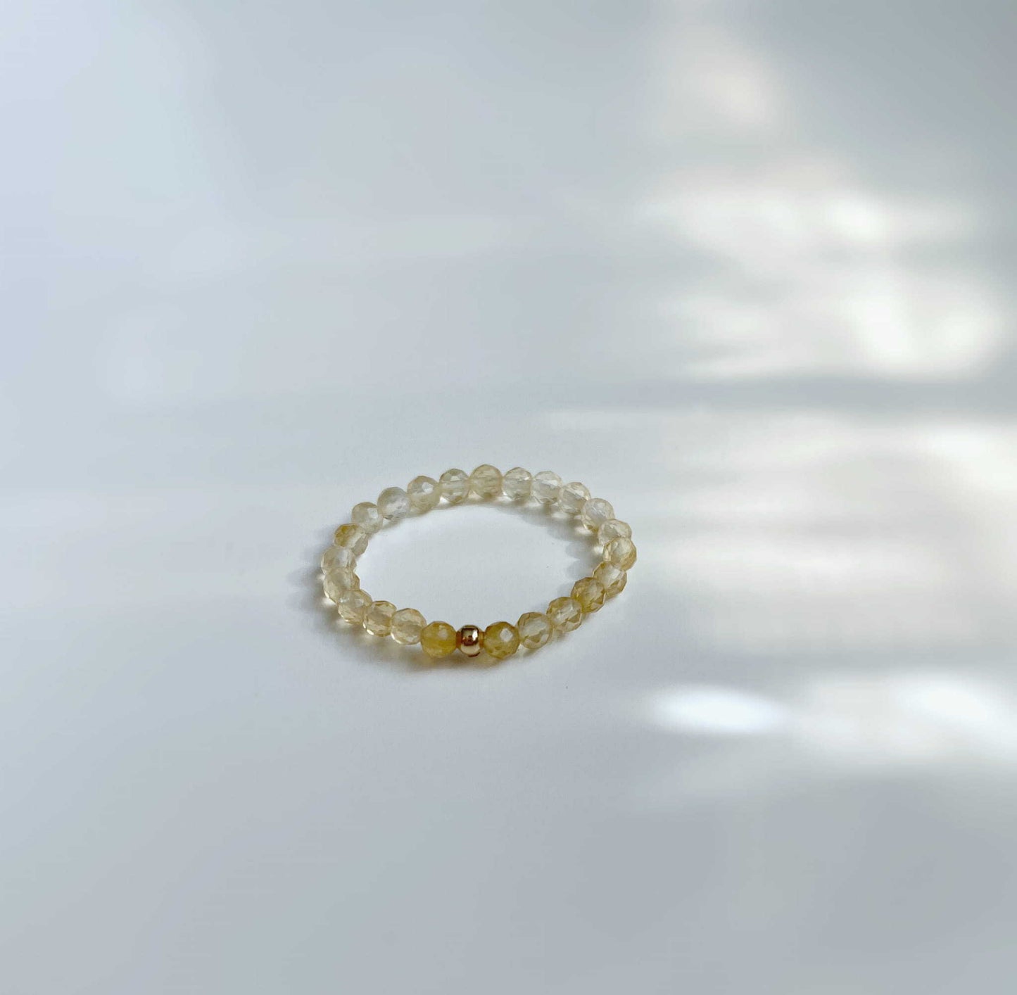 Golden quartz ring + gold plated detail
