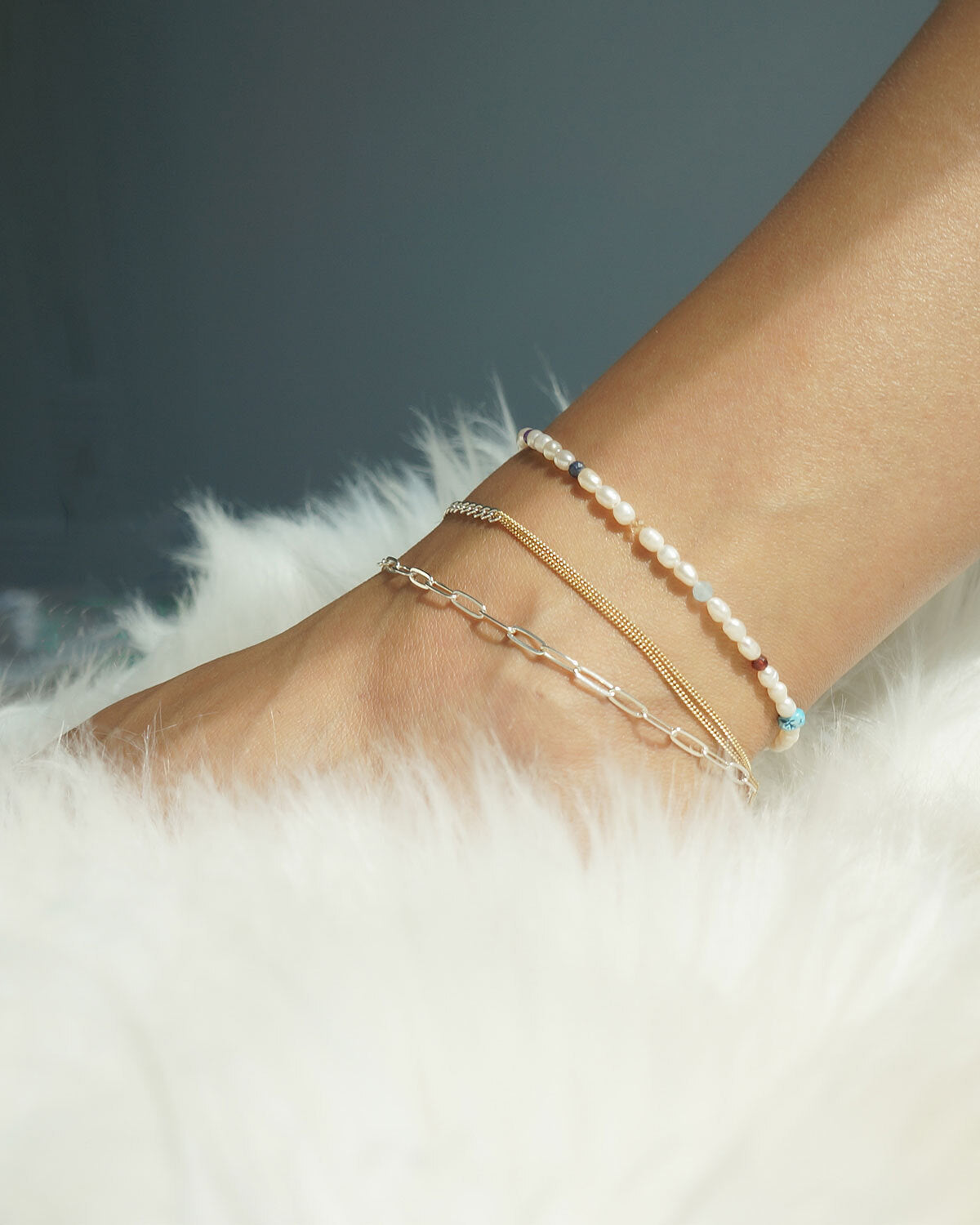Natural gemstone and pearl bracelet