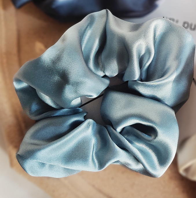 100% Silk scrunchie "Blue"