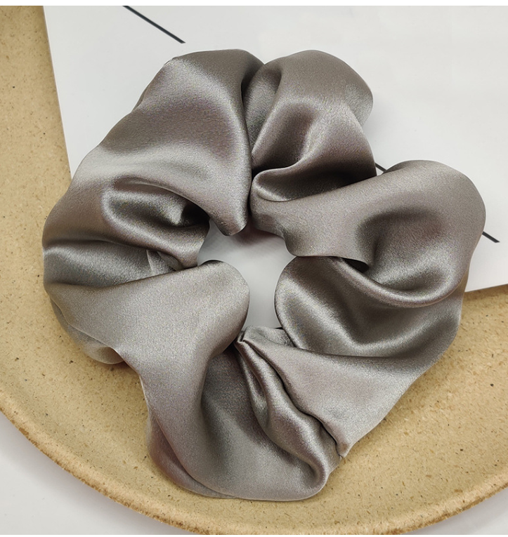 100% Silk scrunchie "Grey"