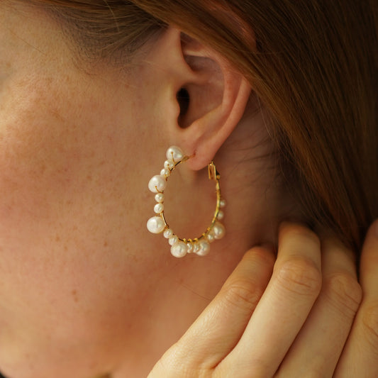 Gold plated earrings with natural pearls