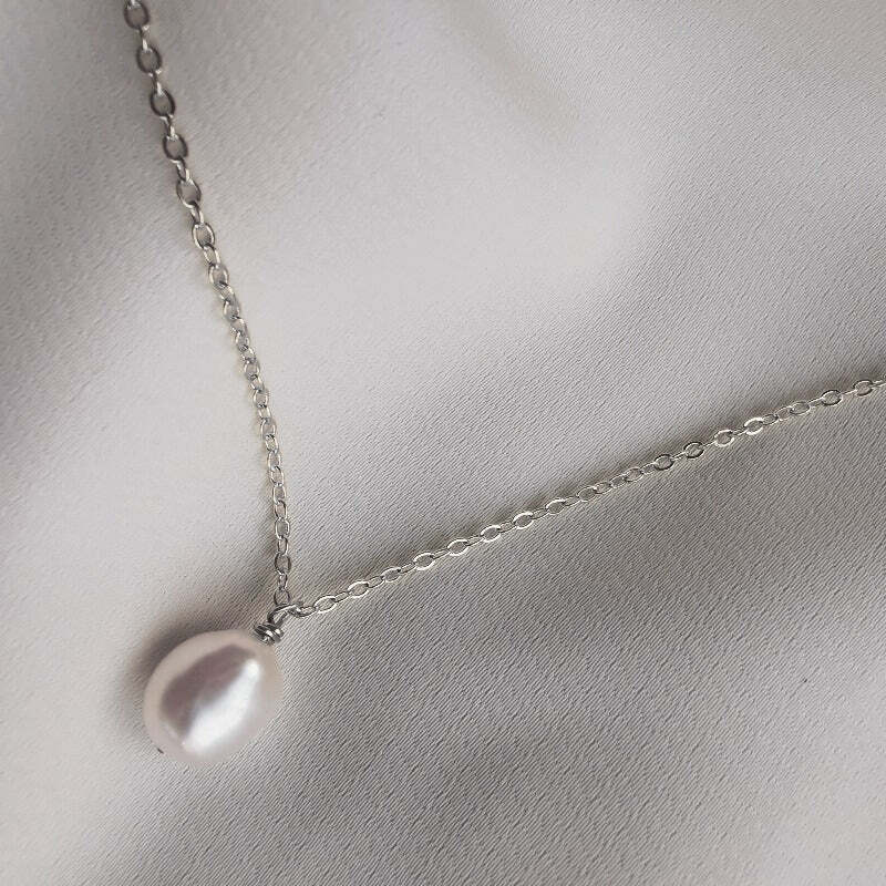Necklace with natural pearl 12mm