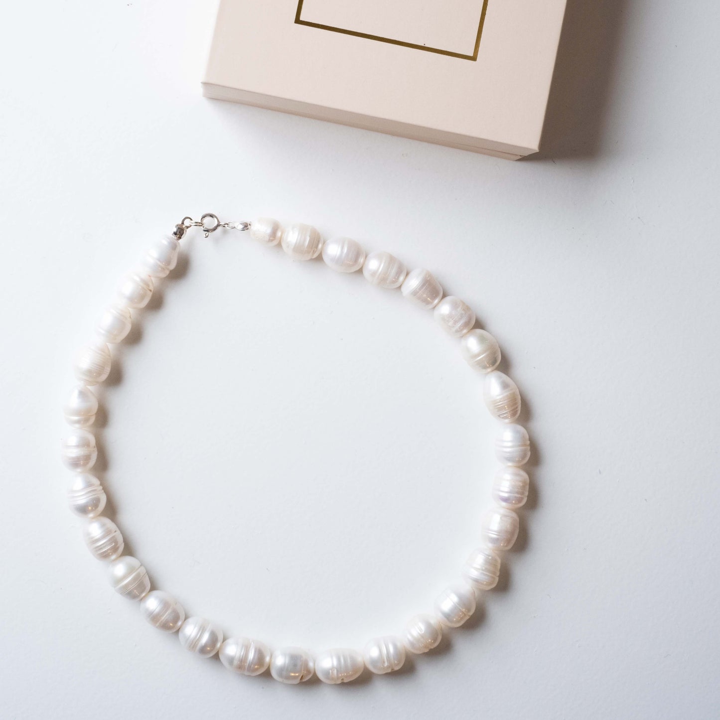 Natūralių stambių perlų vėrinys, 11-13mm