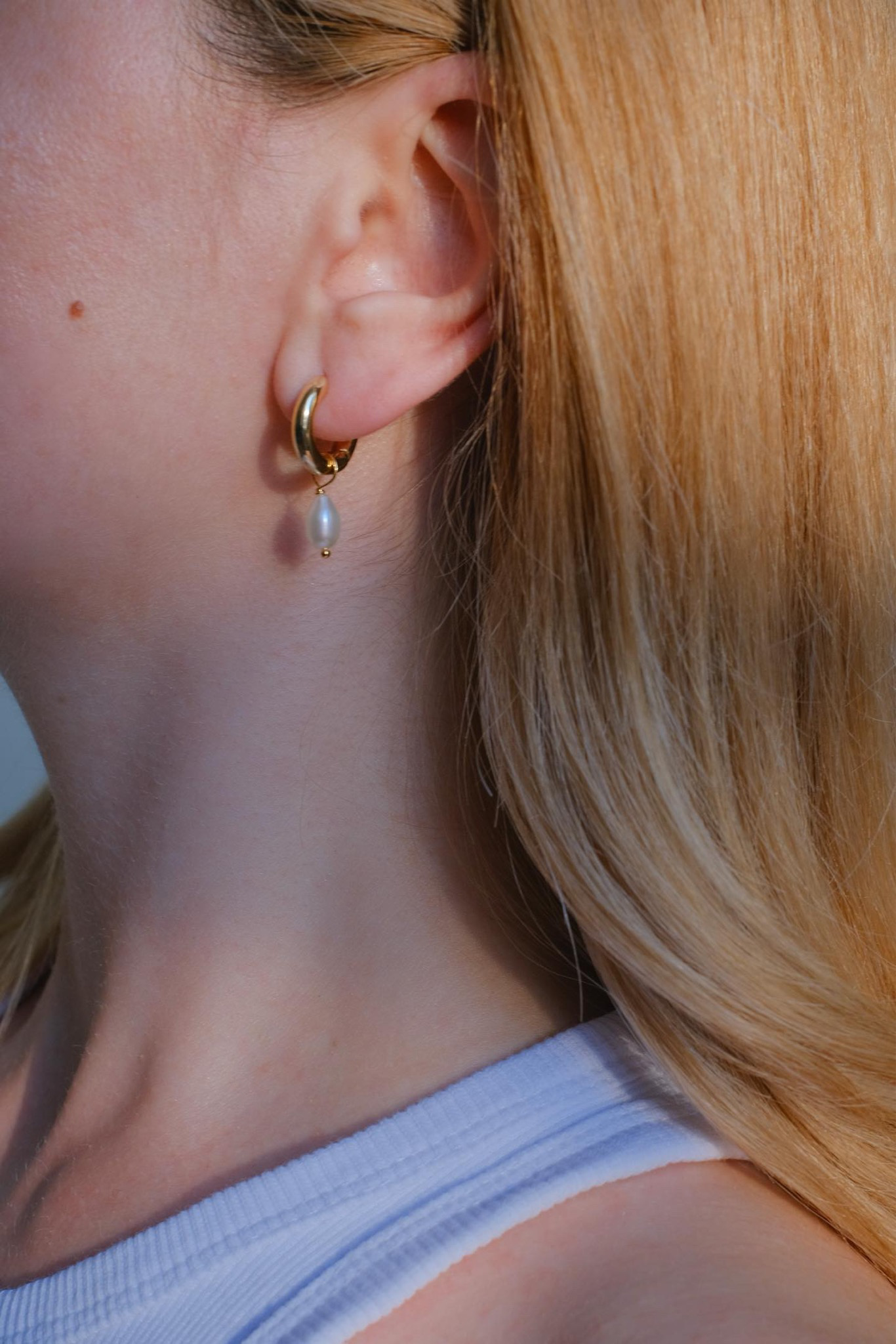 Paauksuoti auskarai su natūraliais perlais “Lily”