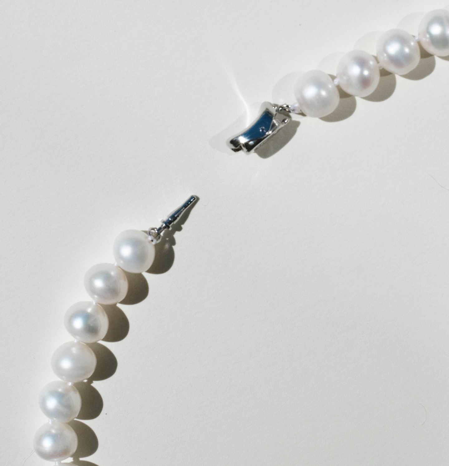 Natūralių perlų vėrinys "Classy"